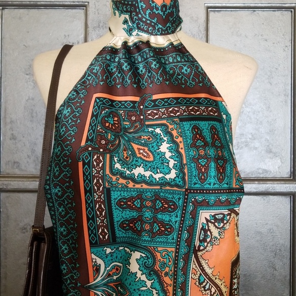 Hot Kiss Halter Top 💋 - Picture 2 of 8